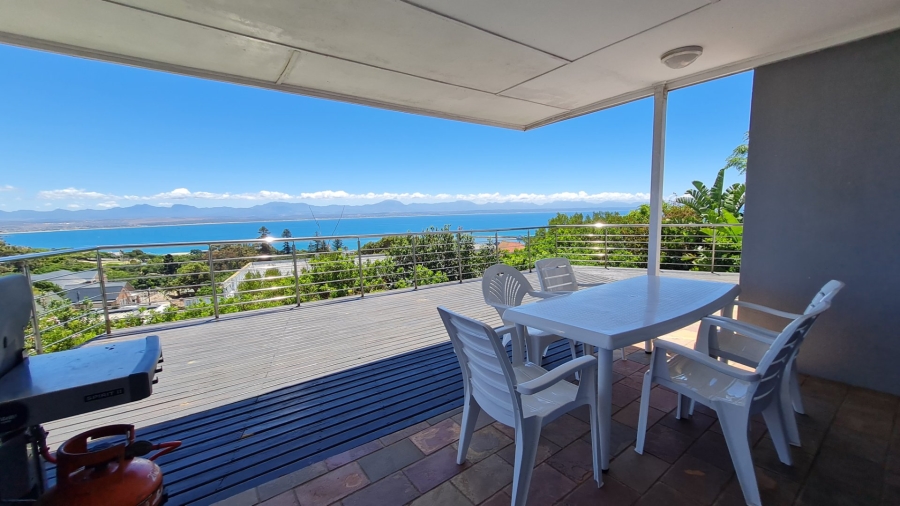 4 Bedroom Property for Sale in Linkside Western Cape